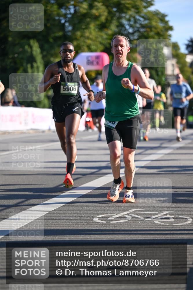 07.09.2025 - BARMER Alsterlauf Dr. Thomas Lammeyer http://msf.ph/oto/8706766 07.09.2025 09:25:23 Laufen 5906 meine-sportfotos.de