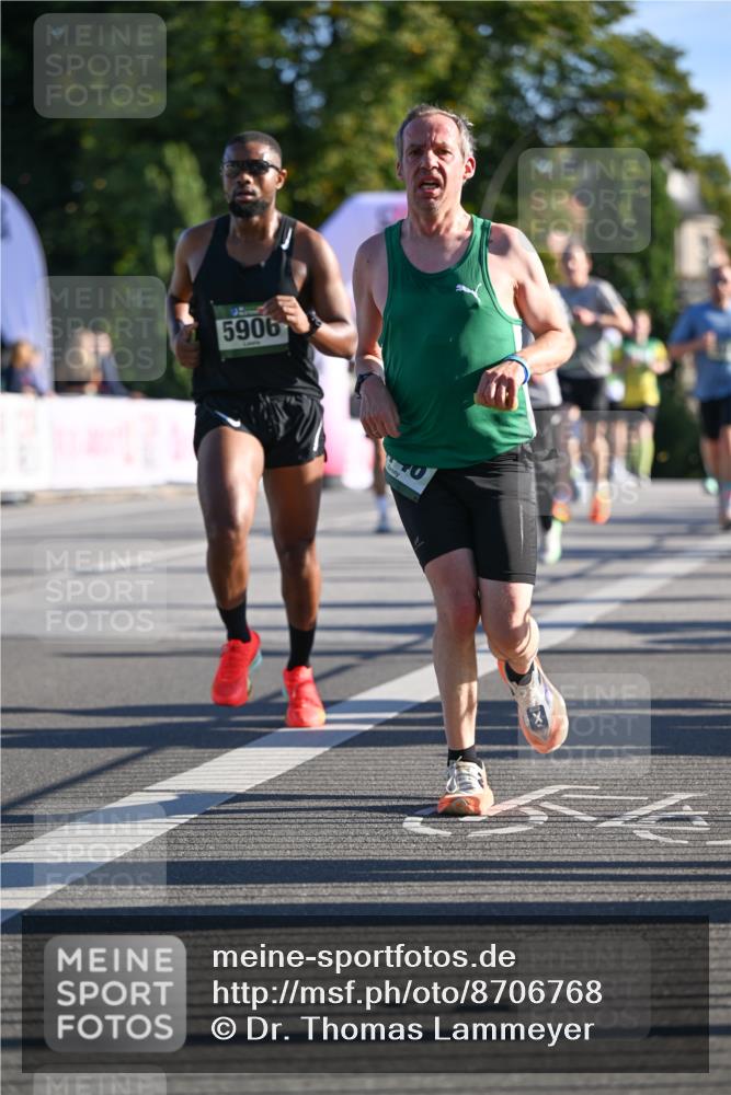 07.09.2025 - BARMER Alsterlauf Dr. Thomas Lammeyer http://msf.ph/oto/8706768 07.09.2025 09:25:23 Laufen 5906 meine-sportfotos.de