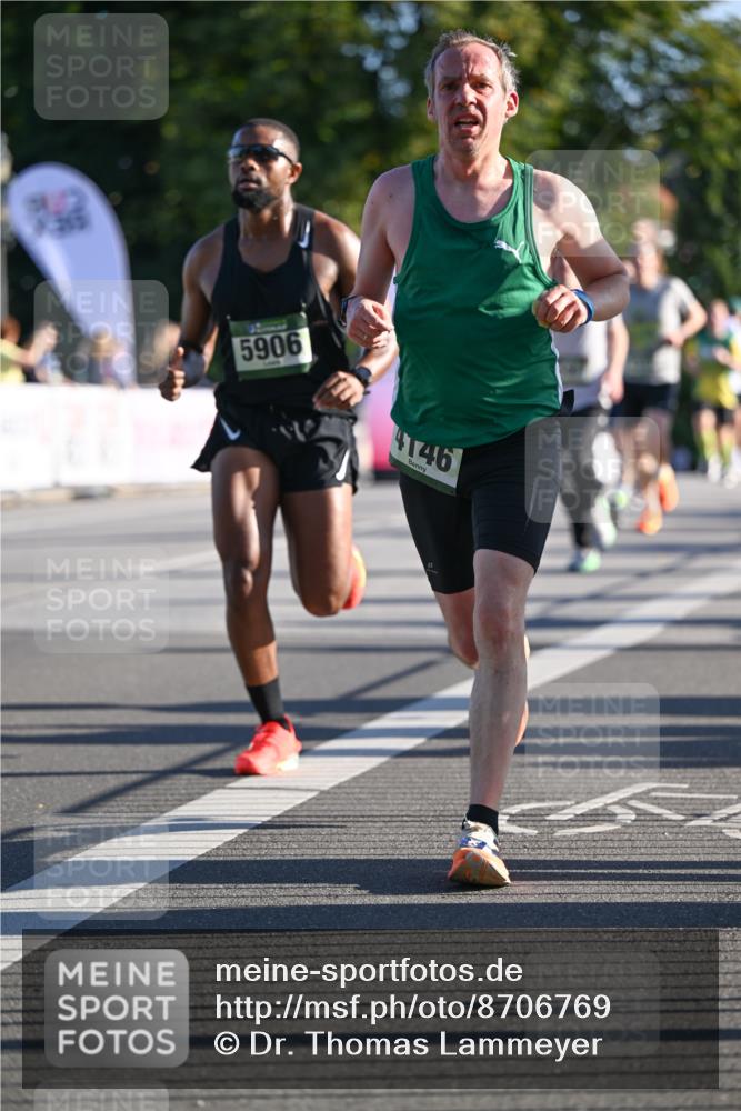 07.09.2025 - BARMER Alsterlauf Dr. Thomas Lammeyer http://msf.ph/oto/8706769 07.09.2025 09:25:23 Laufen 5906, 4146 meine-sportfotos.de