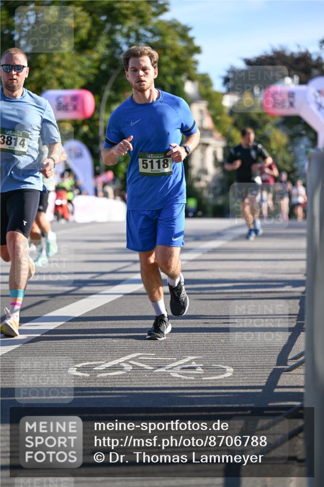 07.09.2025 - BARMER Alsterlauf Dr. Thomas Lammeyer http://msf.ph/oto/8706788 07.09.2025 09:25:27 Laufen 3814, 136, 5118 meine-sportfotos.de