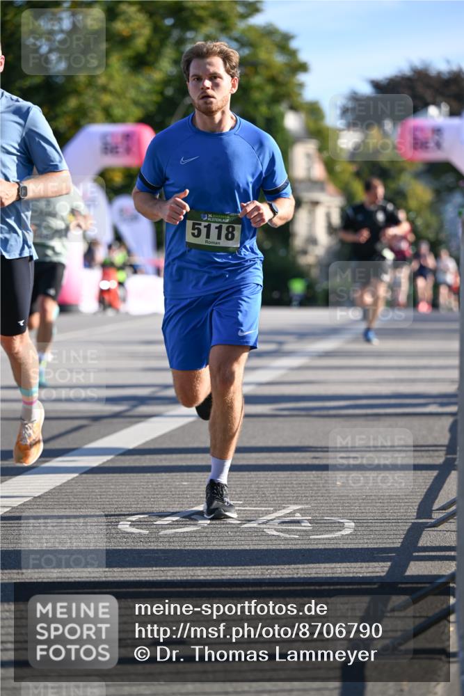 07.09.2025 - BARMER Alsterlauf Dr. Thomas Lammeyer http://msf.ph/oto/8706790 07.09.2025 09:25:27 Laufen 36, 8, 5118 meine-sportfotos.de
