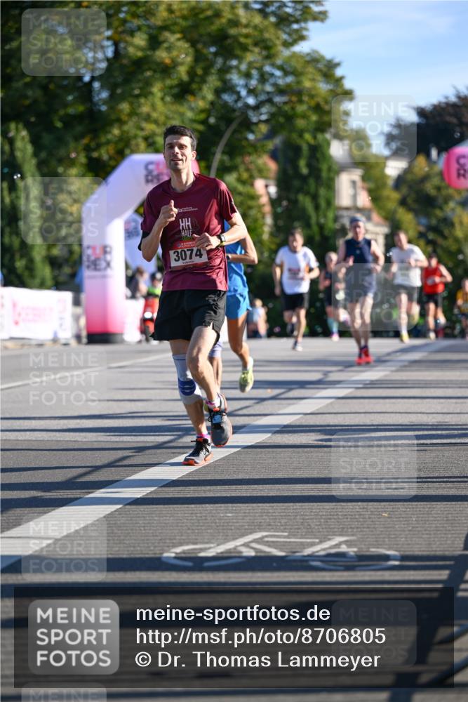 07.09.2025 - BARMER Alsterlauf Dr. Thomas Lammeyer http://msf.ph/oto/8706805 07.09.2025 09:25:35 Laufen 3074, 200 meine-sportfotos.de