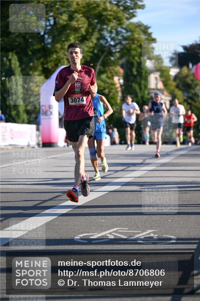 07.09.2025 - BARMER Alsterlauf Dr. Thomas Lammeyer http://msf.ph/oto/8706806 07.09.2025 09:25:35 Laufen 3074 meine-sportfotos.de