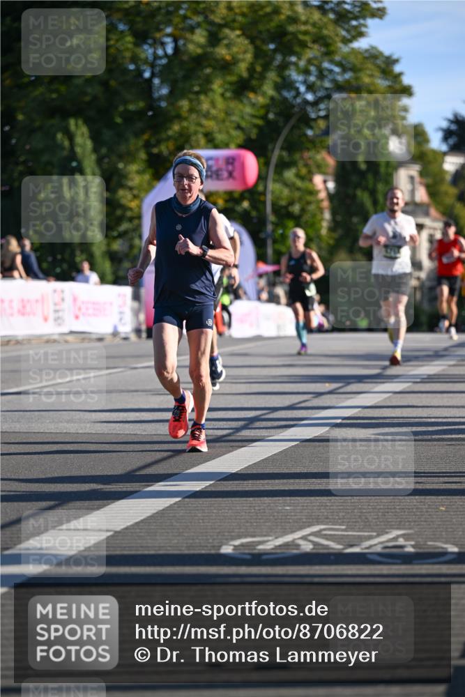 07.09.2025 - BARMER Alsterlauf Dr. Thomas Lammeyer http://msf.ph/oto/8706822 07.09.2025 09:25:38 Laufen 2510 meine-sportfotos.de