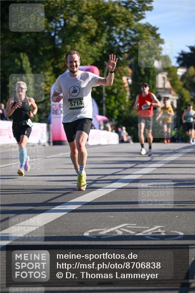 07.09.2025 - BARMER Alsterlauf Dr. Thomas Lammeyer http://msf.ph/oto/8706838 07.09.2025 09:25:41 Laufen 5714 meine-sportfotos.de