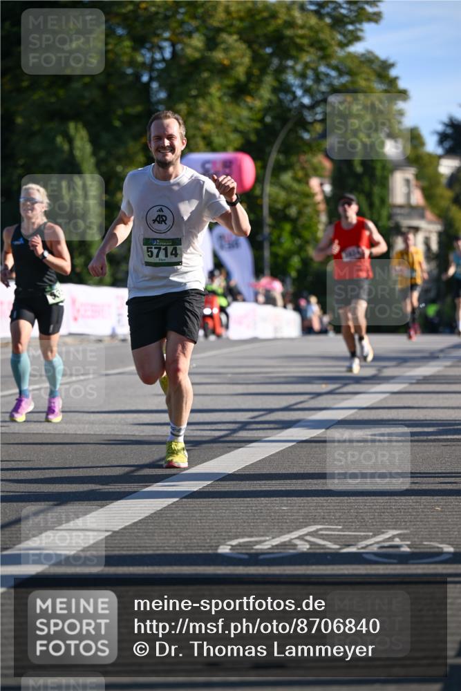 07.09.2025 - BARMER Alsterlauf Dr. Thomas Lammeyer http://msf.ph/oto/8706840 07.09.2025 09:25:41 Laufen 5714 meine-sportfotos.de