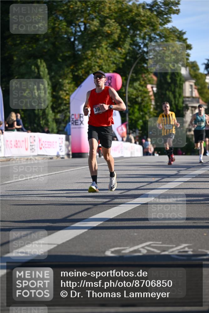 07.09.2025 - BARMER Alsterlauf Dr. Thomas Lammeyer http://msf.ph/oto/8706850 07.09.2025 09:25:43 Laufen 392 meine-sportfotos.de