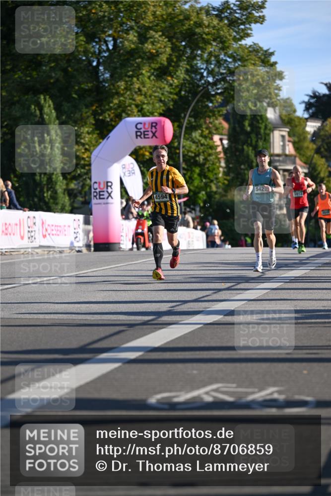 07.09.2025 - BARMER Alsterlauf Dr. Thomas Lammeyer http://msf.ph/oto/8706859 07.09.2025 09:25:45 Laufen 4594, 919, 5422, 5913 meine-sportfotos.de