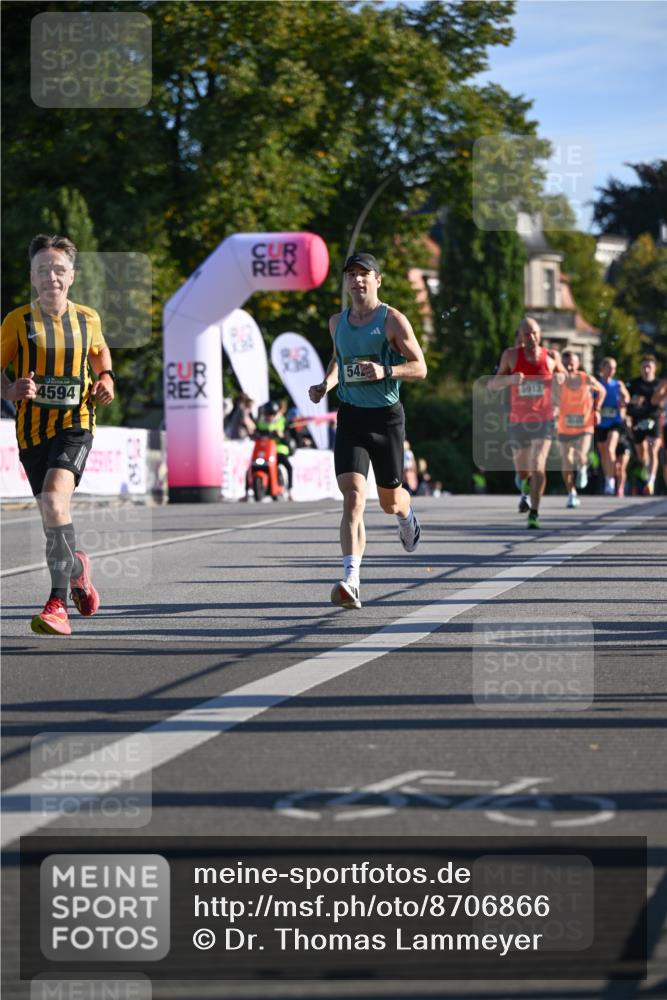 07.09.2025 - BARMER Alsterlauf Dr. Thomas Lammeyer http://msf.ph/oto/8706866 07.09.2025 09:25:46 Laufen 4594, 54, 5013 meine-sportfotos.de