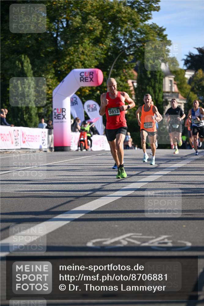 07.09.2025 - BARMER Alsterlauf Dr. Thomas Lammeyer http://msf.ph/oto/8706881 07.09.2025 09:25:49 Laufen 5913, 2380, 4849 meine-sportfotos.de