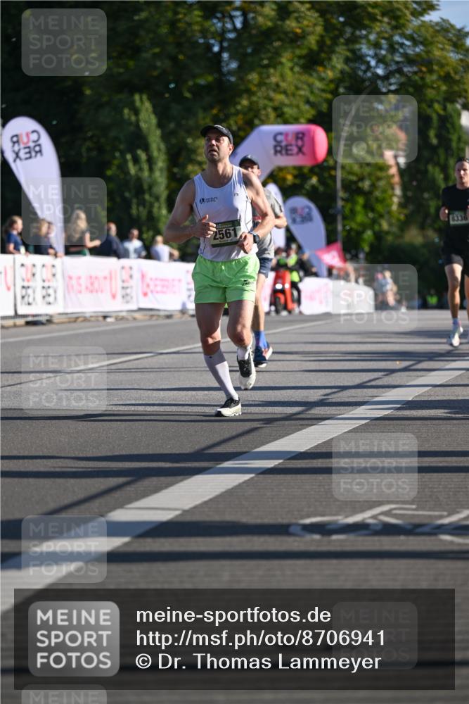 07.09.2025 - BARMER Alsterlauf Dr. Thomas Lammeyer http://msf.ph/oto/8706941 07.09.2025 09:26:00 Laufen 2561, 8336 meine-sportfotos.de