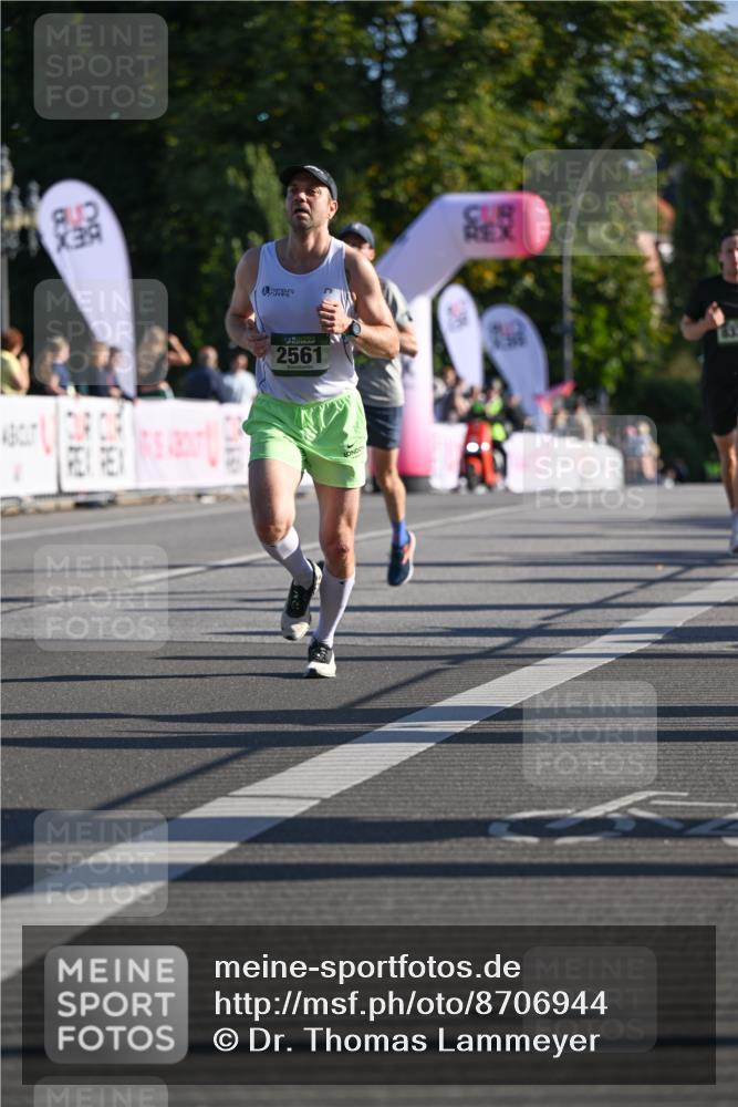 07.09.2025 - BARMER Alsterlauf Dr. Thomas Lammeyer http://msf.ph/oto/8706944 07.09.2025 09:26:00 Laufen 812, 2561 meine-sportfotos.de