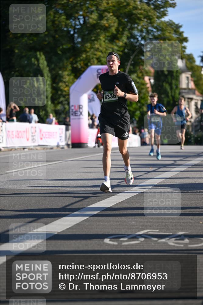 07.09.2025 - BARMER Alsterlauf Dr. Thomas Lammeyer http://msf.ph/oto/8706953 07.09.2025 09:26:02 Laufen 2310, 8336, 1327 meine-sportfotos.de