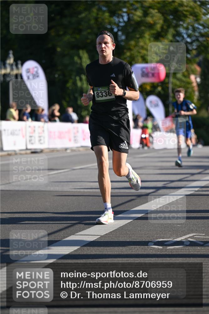 07.09.2025 - BARMER Alsterlauf Dr. Thomas Lammeyer http://msf.ph/oto/8706959 07.09.2025 09:26:03 Laufen 8336 meine-sportfotos.de