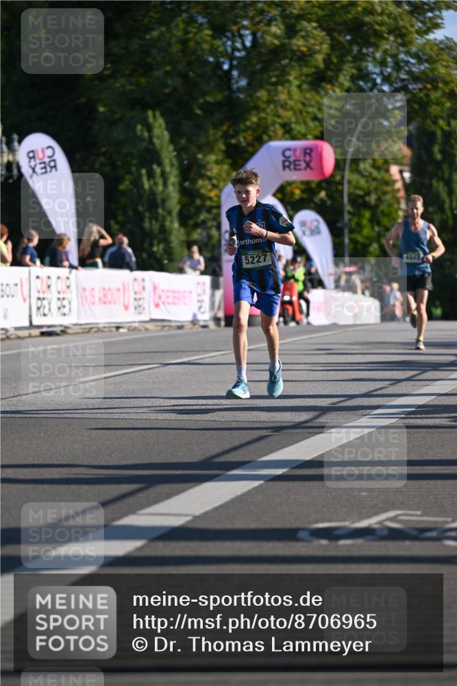 07.09.2025 - BARMER Alsterlauf Dr. Thomas Lammeyer http://msf.ph/oto/8706965 07.09.2025 09:26:04 Laufen 5227 meine-sportfotos.de