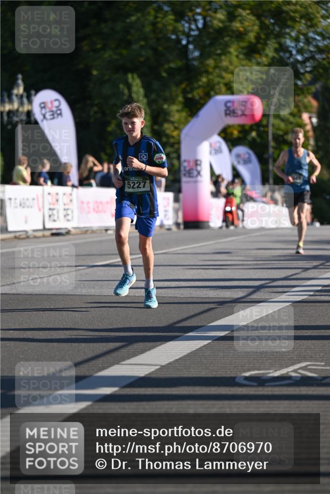 07.09.2025 - BARMER Alsterlauf Dr. Thomas Lammeyer http://msf.ph/oto/8706970 07.09.2025 09:26:05 Laufen 5227 meine-sportfotos.de