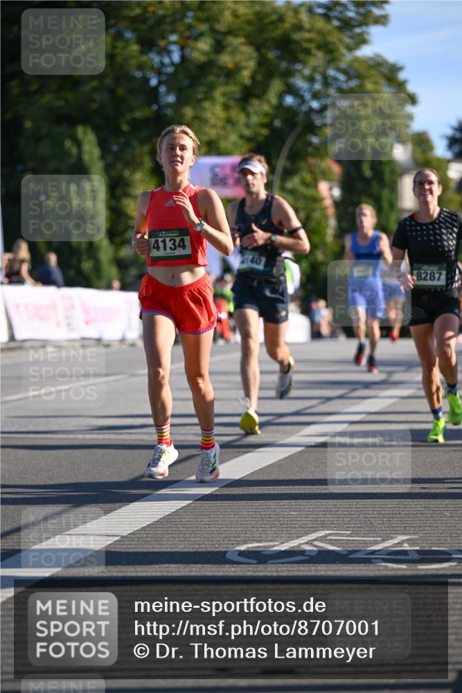 07.09.2025 - BARMER Alsterlauf Dr. Thomas Lammeyer http://msf.ph/oto/8707001 07.09.2025 09:26:10 Laufen 4134, 140, 8287 meine-sportfotos.de