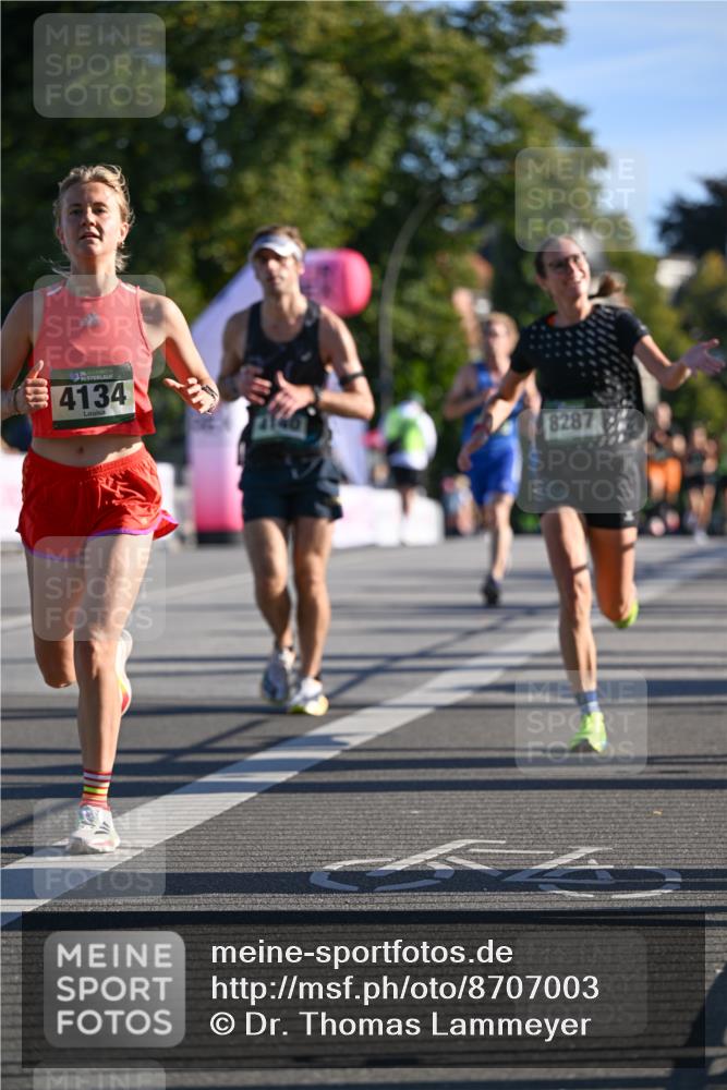 07.09.2025 - BARMER Alsterlauf Dr. Thomas Lammeyer http://msf.ph/oto/8707003 07.09.2025 09:26:11 Laufen 9136, 4134, 8287 meine-sportfotos.de