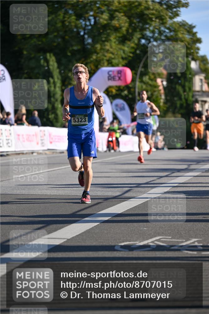 07.09.2025 - BARMER Alsterlauf Dr. Thomas Lammeyer http://msf.ph/oto/8707015 07.09.2025 09:26:13 Laufen 5323 meine-sportfotos.de