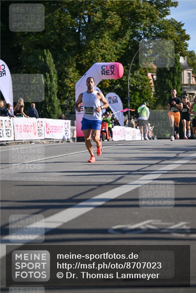 07.09.2025 - BARMER Alsterlauf Dr. Thomas Lammeyer http://msf.ph/oto/8707023 07.09.2025 09:26:15 Laufen 5382, 4683, 3862 meine-sportfotos.de