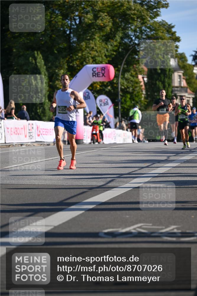 07.09.2025 - BARMER Alsterlauf Dr. Thomas Lammeyer http://msf.ph/oto/8707026 07.09.2025 09:26:15 Laufen 5382, 5751 meine-sportfotos.de
