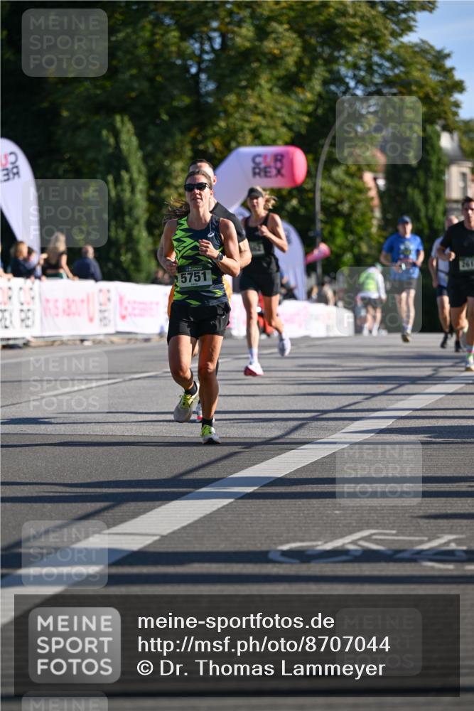 07.09.2025 - BARMER Alsterlauf Dr. Thomas Lammeyer http://msf.ph/oto/8707044 07.09.2025 09:26:19 Laufen 399, 5751 meine-sportfotos.de