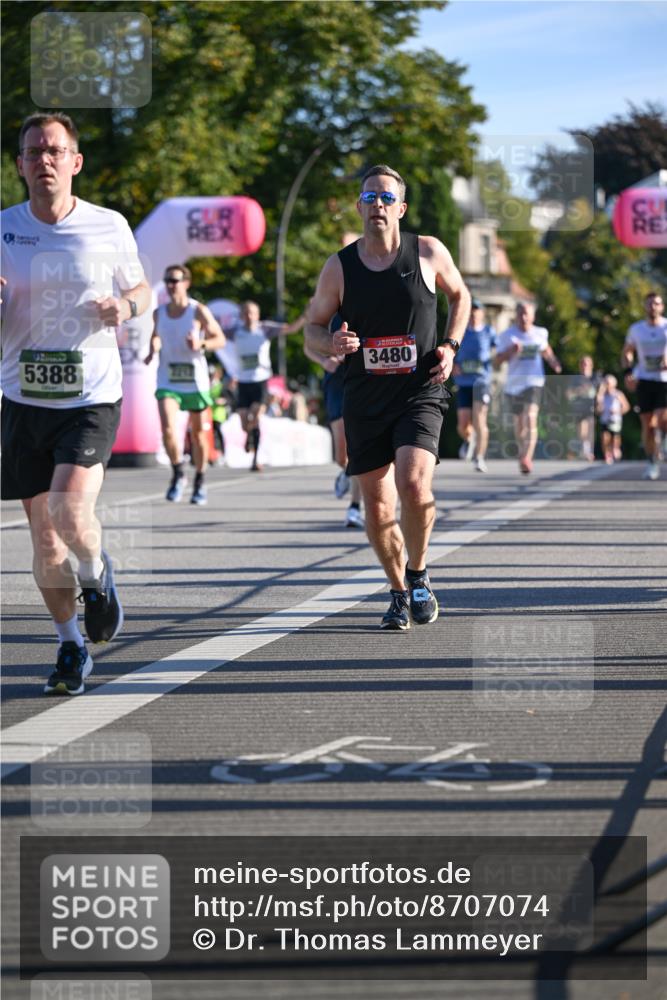 07.09.2025 - BARMER Alsterlauf Dr. Thomas Lammeyer http://msf.ph/oto/8707074 07.09.2025 09:26:25 Laufen 475, 5388, 3480 meine-sportfotos.de