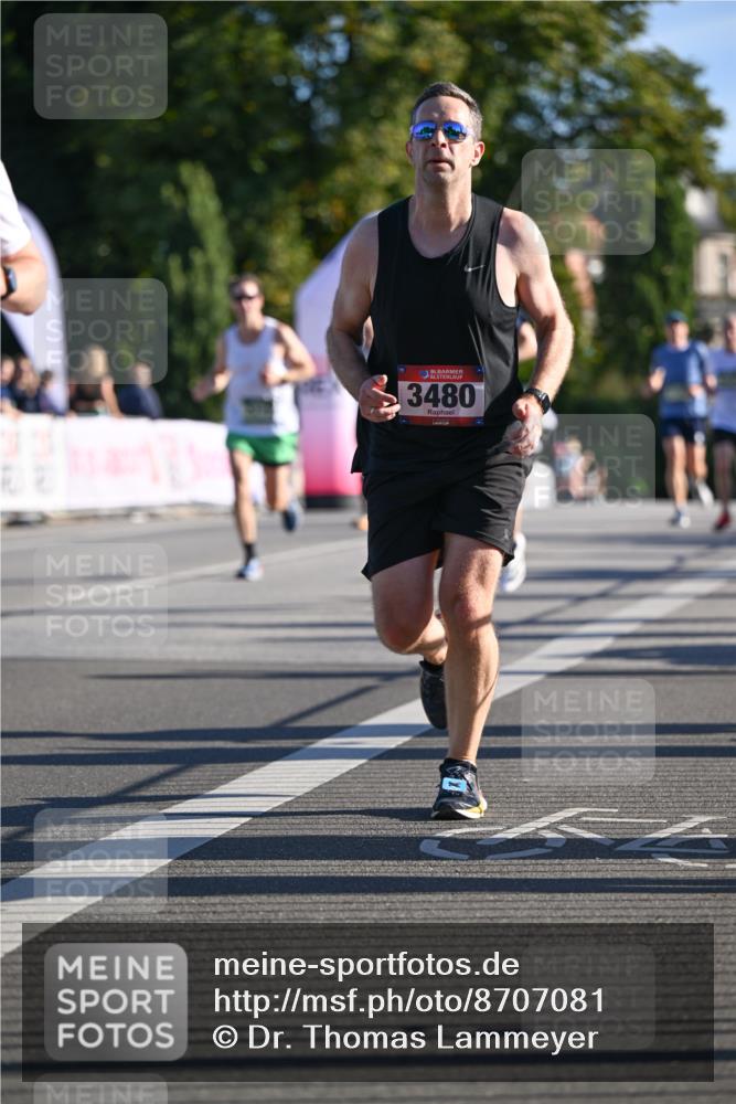 07.09.2025 - BARMER Alsterlauf Dr. Thomas Lammeyer http://msf.ph/oto/8707081 07.09.2025 09:26:26 Laufen 136, 3480 meine-sportfotos.de