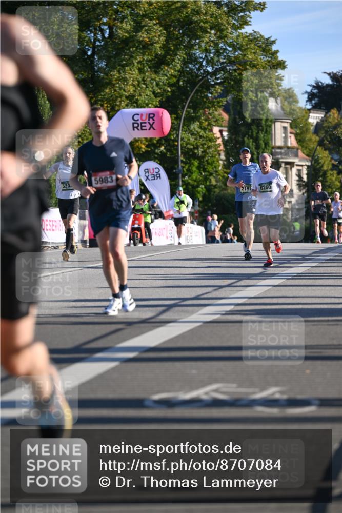 07.09.2025 - BARMER Alsterlauf Dr. Thomas Lammeyer http://msf.ph/oto/8707084 07.09.2025 09:26:27 Laufen 520, 5983, 2191, 6250 meine-sportfotos.de