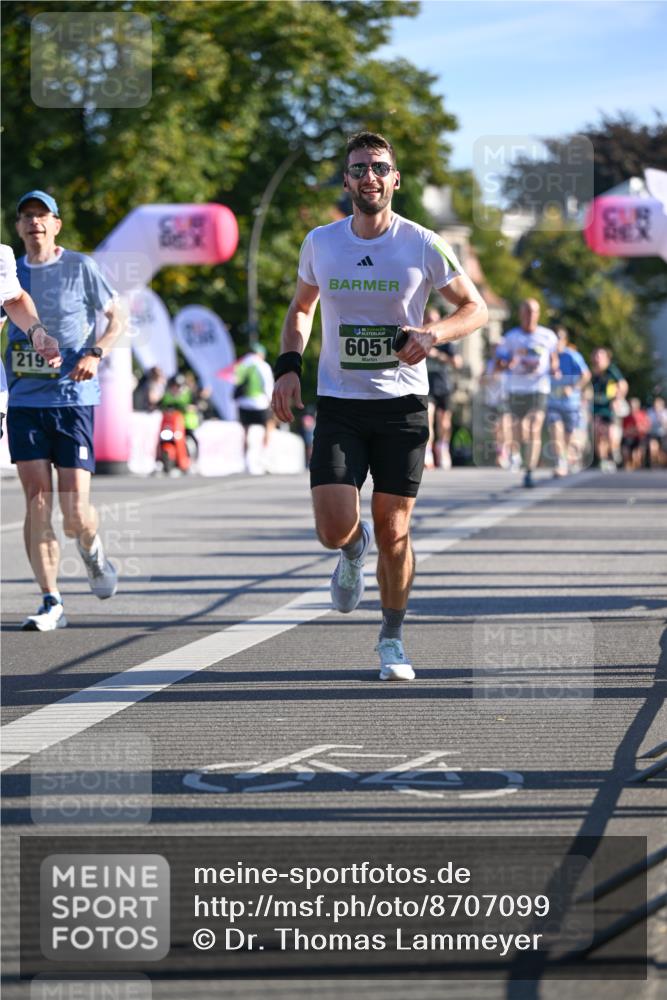07.09.2025 - BARMER Alsterlauf Dr. Thomas Lammeyer http://msf.ph/oto/8707099 07.09.2025 09:26:30 Laufen 219, 6051 meine-sportfotos.de