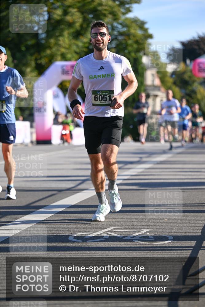 07.09.2025 - BARMER Alsterlauf Dr. Thomas Lammeyer http://msf.ph/oto/8707102 07.09.2025 09:26:31 Laufen 1040, 36, 6051 meine-sportfotos.de