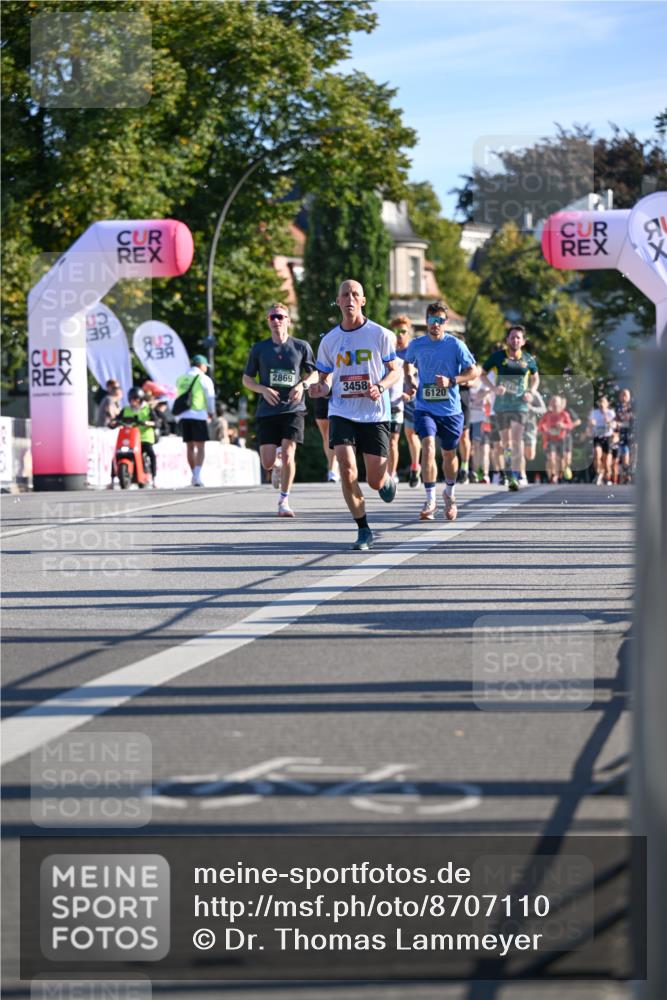 07.09.2025 - BARMER Alsterlauf Dr. Thomas Lammeyer http://msf.ph/oto/8707110 07.09.2025 09:26:33 Laufen 842, 2869, 3458, 6120 meine-sportfotos.de