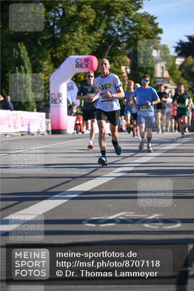 07.09.2025 - BARMER Alsterlauf Dr. Thomas Lammeyer http://msf.ph/oto/8707118 07.09.2025 09:26:34 Laufen 3456, 6120 meine-sportfotos.de