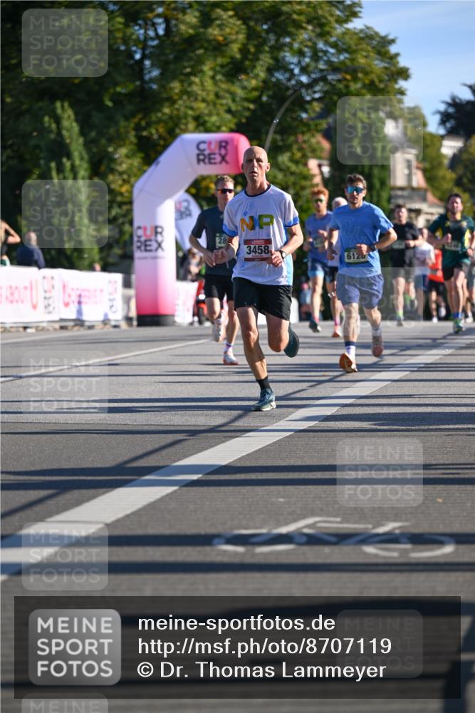 07.09.2025 - BARMER Alsterlauf Dr. Thomas Lammeyer http://msf.ph/oto/8707119 07.09.2025 09:26:34 Laufen 3458, 6120 meine-sportfotos.de