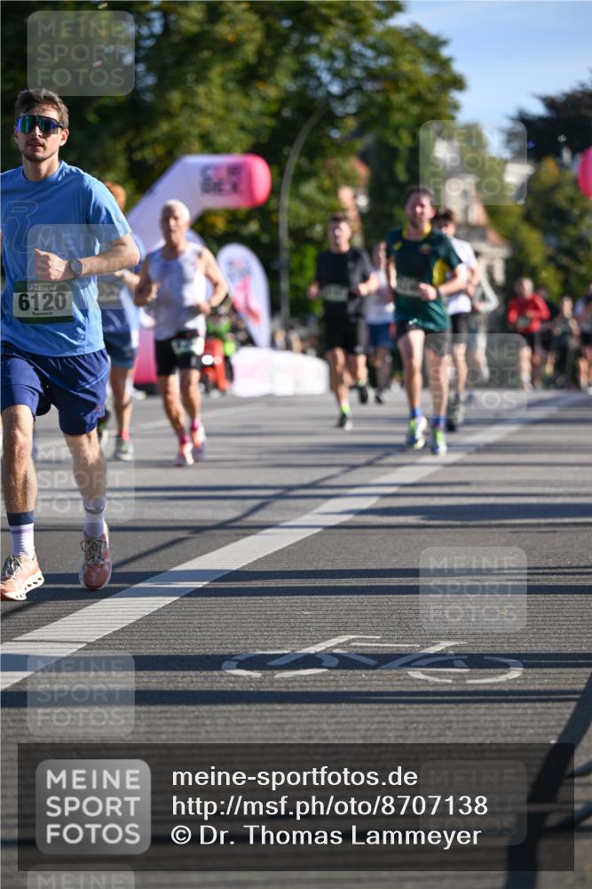 07.09.2025 - BARMER Alsterlauf Dr. Thomas Lammeyer http://msf.ph/oto/8707138 07.09.2025 09:26:37 Laufen 6120 meine-sportfotos.de