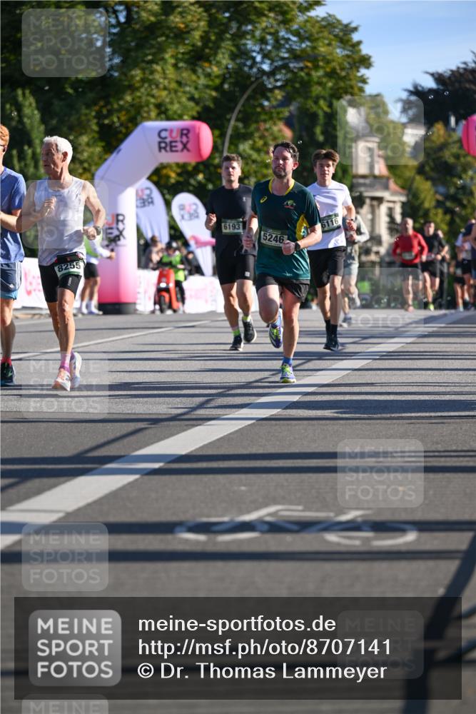 07.09.2025 - BARMER Alsterlauf Dr. Thomas Lammeyer http://msf.ph/oto/8707141 07.09.2025 09:26:38 Laufen 8255, 6193, 6116, 5246 meine-sportfotos.de