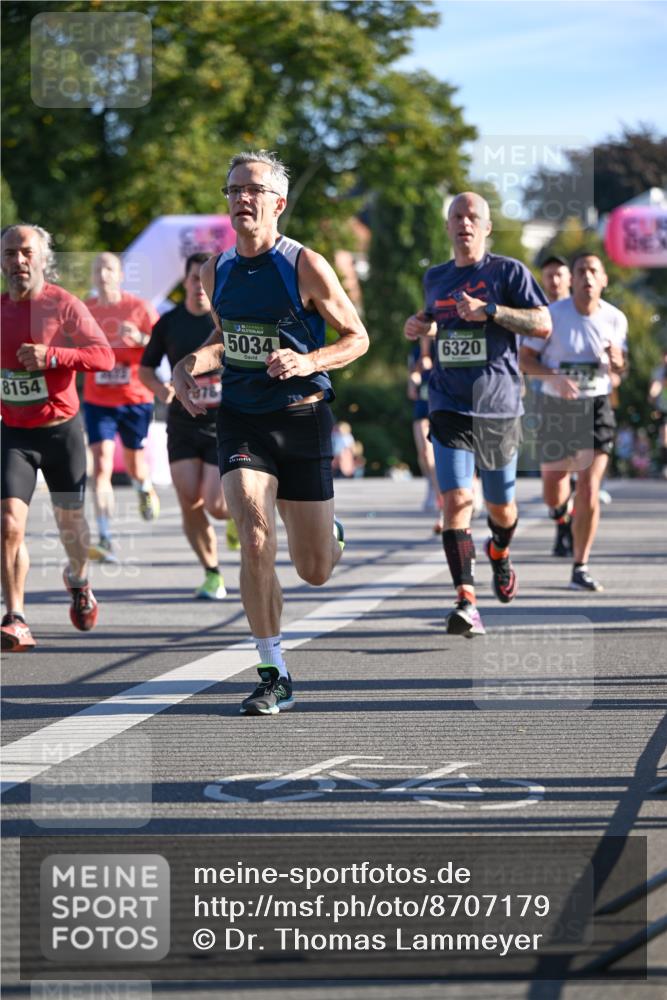 07.09.2025 - BARMER Alsterlauf Dr. Thomas Lammeyer http://msf.ph/oto/8707179 07.09.2025 09:26:45 Laufen 8154, 5034, 6320 meine-sportfotos.de