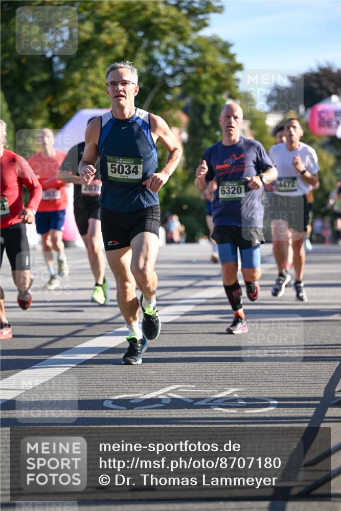 07.09.2025 - BARMER Alsterlauf Dr. Thomas Lammeyer http://msf.ph/oto/8707180 07.09.2025 09:26:45 Laufen 2078, 5034, 6320 meine-sportfotos.de