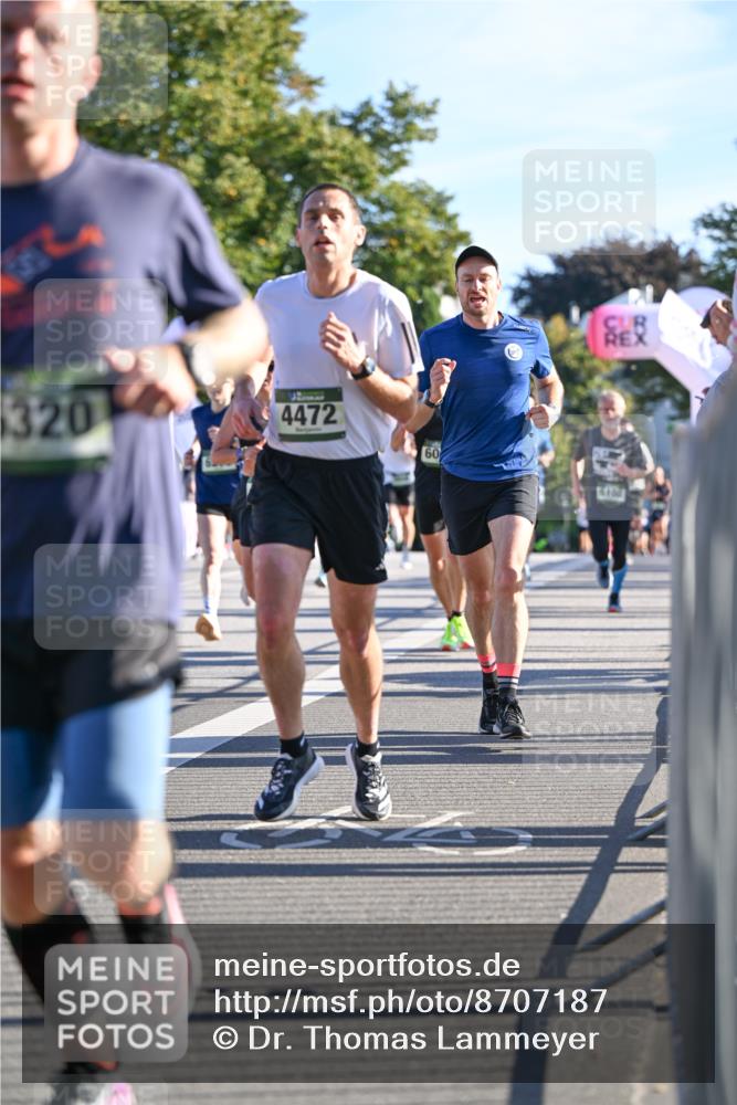07.09.2025 - BARMER Alsterlauf Dr. Thomas Lammeyer http://msf.ph/oto/8707187 07.09.2025 09:26:47 Laufen 320, 4472, 60, 6186 meine-sportfotos.de