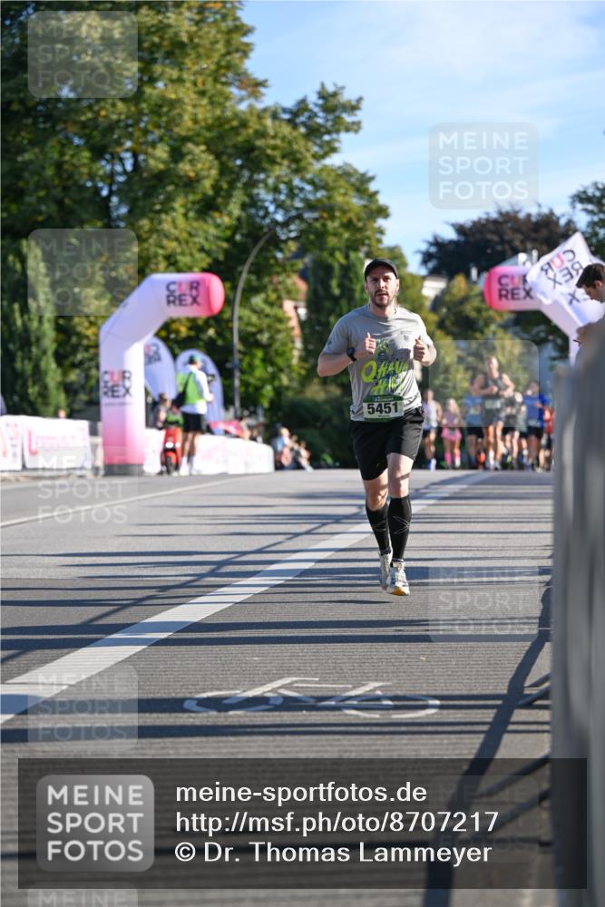 07.09.2025 - BARMER Alsterlauf Dr. Thomas Lammeyer http://msf.ph/oto/8707217 07.09.2025 09:26:53 Laufen 5451 meine-sportfotos.de