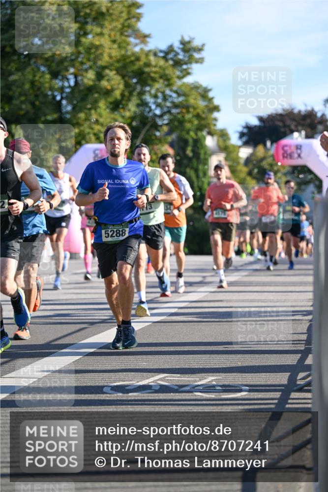 07.09.2025 - BARMER Alsterlauf Dr. Thomas Lammeyer http://msf.ph/oto/8707241 07.09.2025 09:27:03 Laufen 2, 5288 meine-sportfotos.de