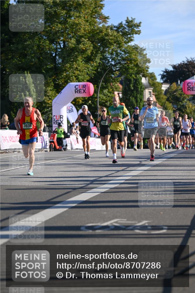 07.09.2025 - BARMER Alsterlauf Dr. Thomas Lammeyer http://msf.ph/oto/8707286 07.09.2025 09:27:12 Laufen 3935, 4732, 4885, 2953, 3596 meine-sportfotos.de