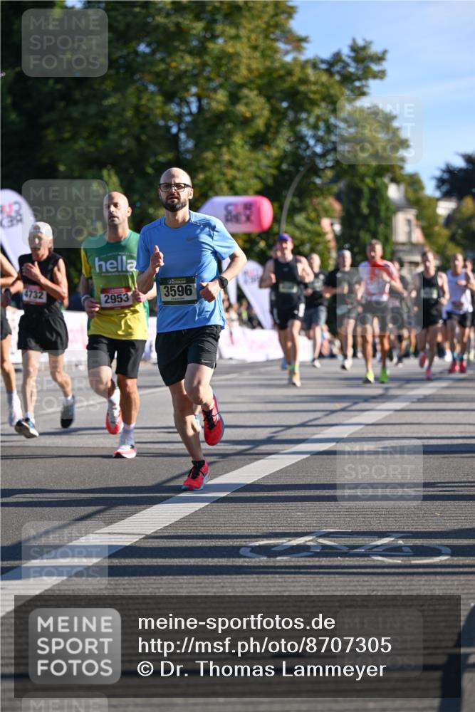07.09.2025 - BARMER Alsterlauf Dr. Thomas Lammeyer http://msf.ph/oto/8707305 07.09.2025 09:27:14 Laufen 4732, 2953, 3596 meine-sportfotos.de