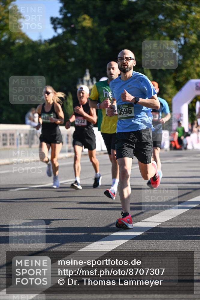 07.09.2025 - BARMER Alsterlauf Dr. Thomas Lammeyer http://msf.ph/oto/8707307 07.09.2025 09:27:15 Laufen 4732, 3596 meine-sportfotos.de