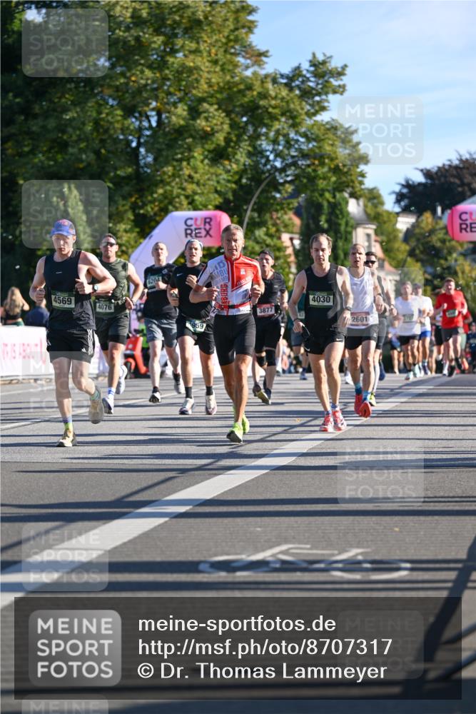 07.09.2025 - BARMER Alsterlauf Dr. Thomas Lammeyer http://msf.ph/oto/8707317 07.09.2025 09:27:17 Laufen 4569, 4076, 6204, 959, 3877, 4030, 2601 meine-sportfotos.de