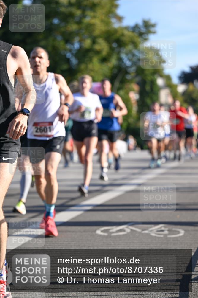 07.09.2025 - BARMER Alsterlauf Dr. Thomas Lammeyer http://msf.ph/oto/8707336 07.09.2025 09:27:20 Laufen 2601 meine-sportfotos.de