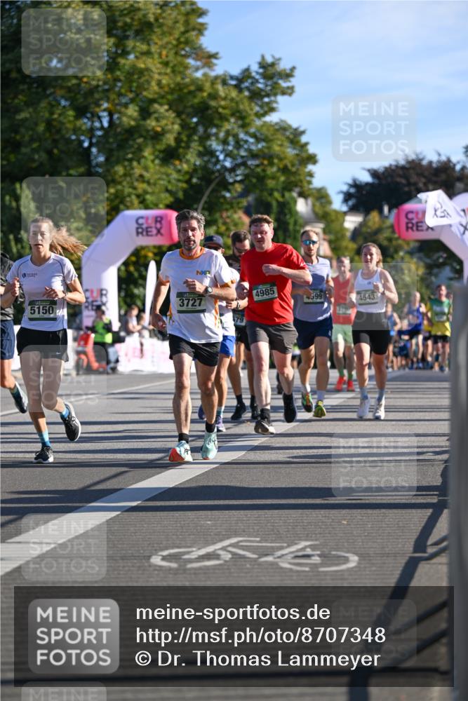 07.09.2025 - BARMER Alsterlauf Dr. Thomas Lammeyer http://msf.ph/oto/8707348 07.09.2025 09:27:23 Laufen 5150, 3727, 4985, 4599, 4543, 5, 1 meine-sportfotos.de