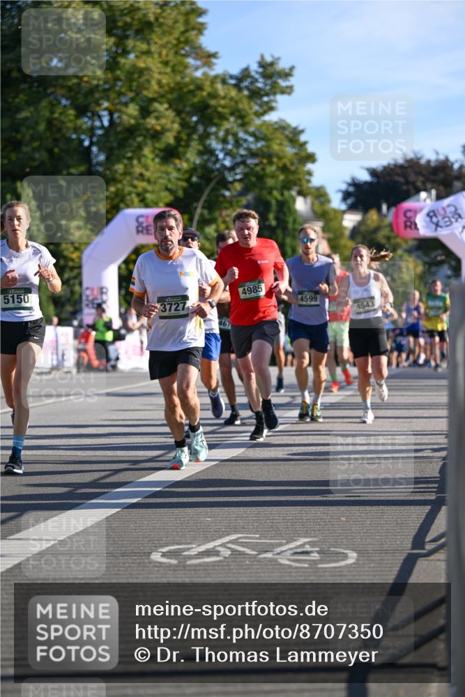 07.09.2025 - BARMER Alsterlauf Dr. Thomas Lammeyer http://msf.ph/oto/8707350 07.09.2025 09:27:23 Laufen 5150, 3727, 467, 4985, 4599, 4543, 54 meine-sportfotos.de