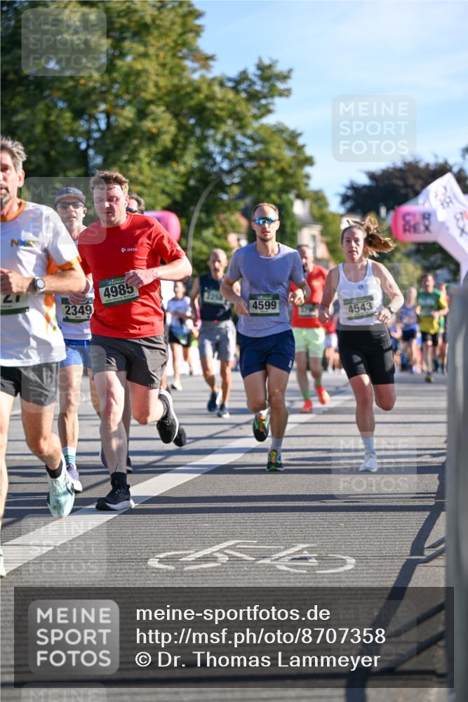 07.09.2025 - BARMER Alsterlauf Dr. Thomas Lammeyer http://msf.ph/oto/8707358 07.09.2025 09:27:24 Laufen 21, 2349, 4985, 2254, 4599, 4543 meine-sportfotos.de