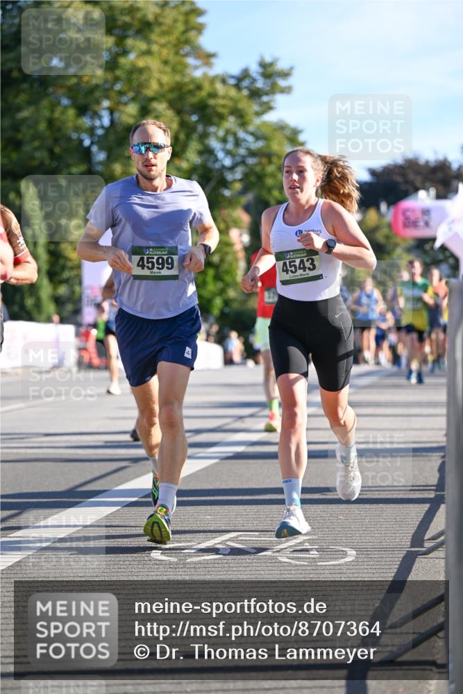 07.09.2025 - BARMER Alsterlauf Dr. Thomas Lammeyer http://msf.ph/oto/8707364 07.09.2025 09:27:25 Laufen 36, 4599, 6, 4543 meine-sportfotos.de